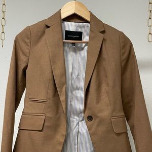 Tailored jacket in light brown